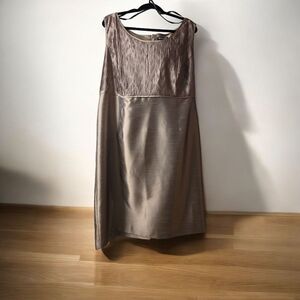 Dana Kay Shimmering Sleeveless Dress